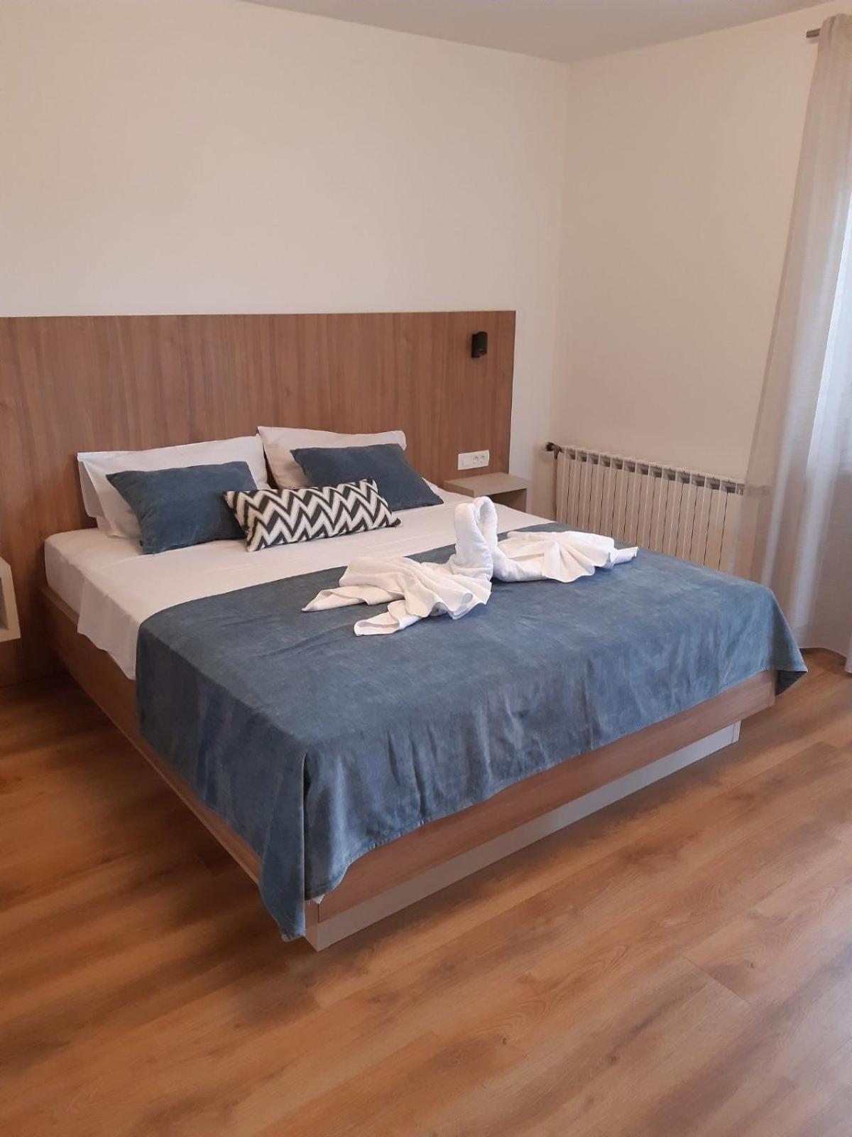 Apartments Cerovic Malinska Zewnętrze zdjęcie