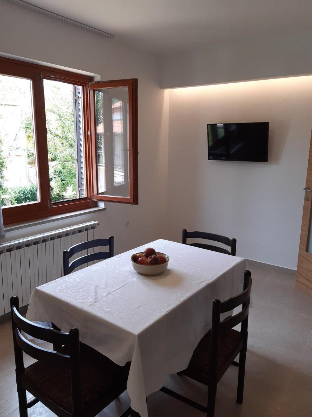 Apartments Cerovic Malinska Zewnętrze zdjęcie