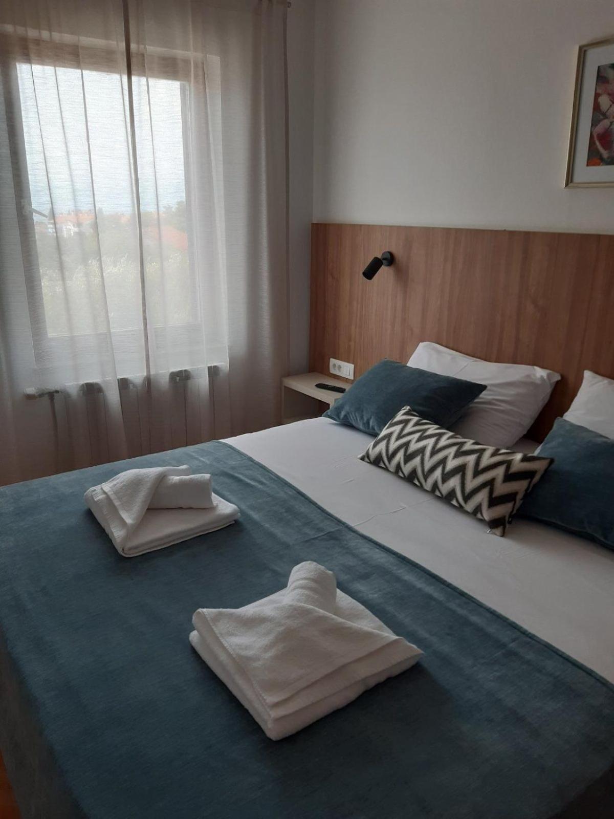 Apartments Cerovic Malinska Zewnętrze zdjęcie