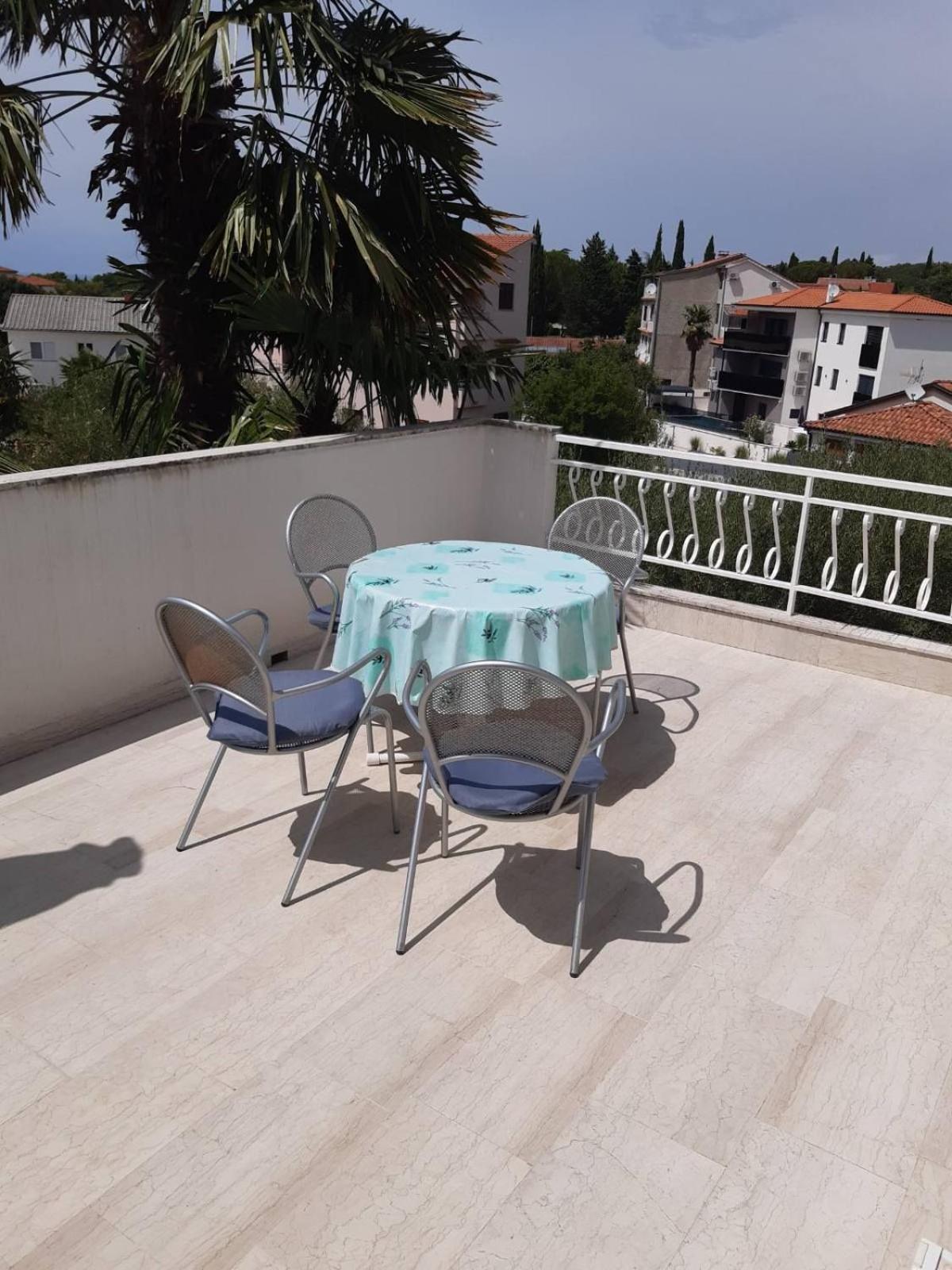 Apartments Cerovic Malinska Zewnętrze zdjęcie