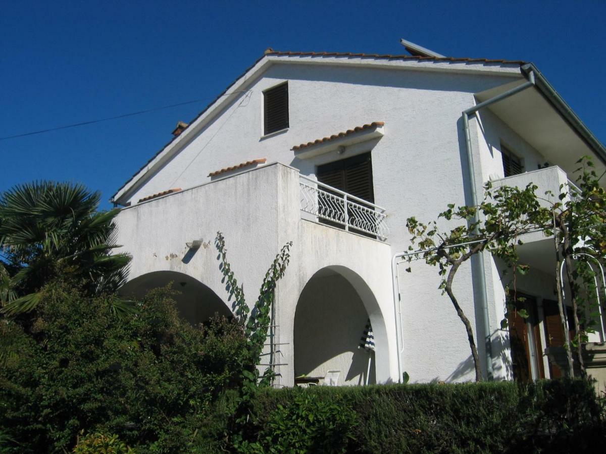 Apartments Cerovic Malinska Zewnętrze zdjęcie