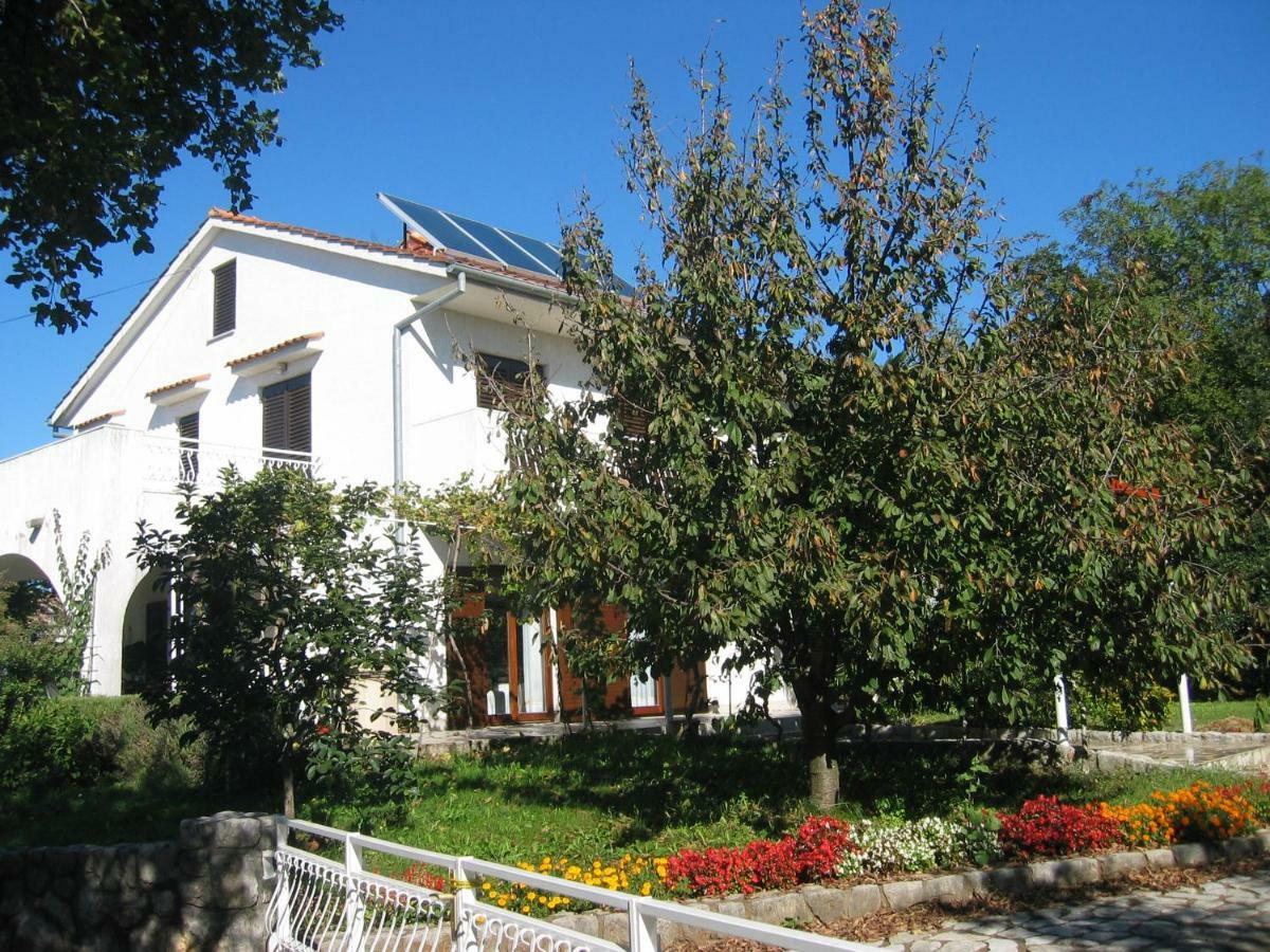 Apartments Cerovic Malinska Zewnętrze zdjęcie