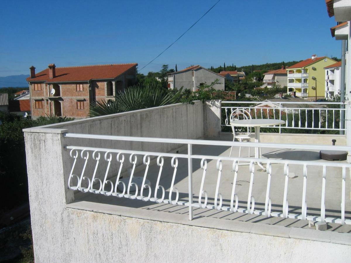Apartments Cerovic Malinska Zewnętrze zdjęcie